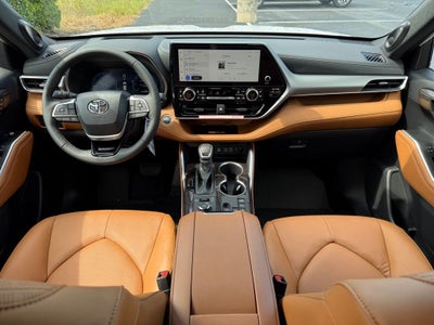 2026 Toyota Highlander Platinum