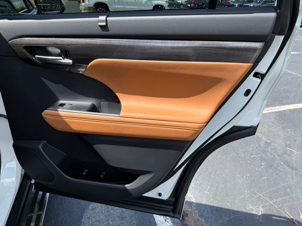 2026 Toyota Highlander Platinum