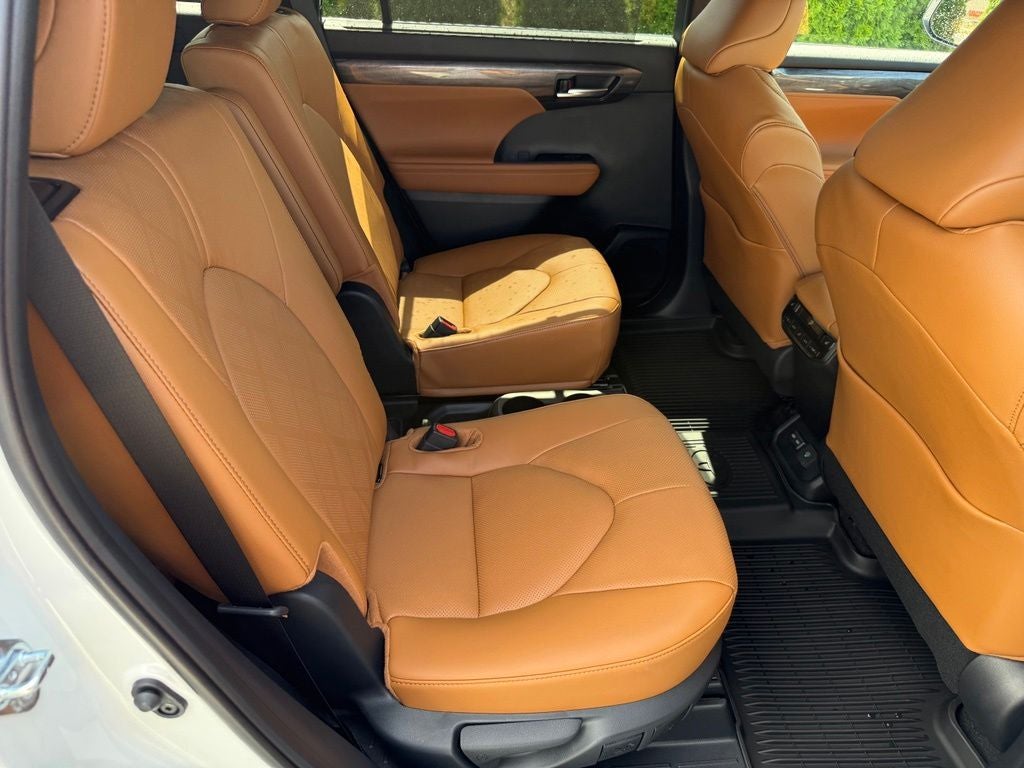 2026 Toyota Highlander Platinum