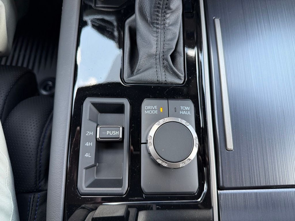 2026 Toyota Tundra i-FORCE MAX Tundra Platinum