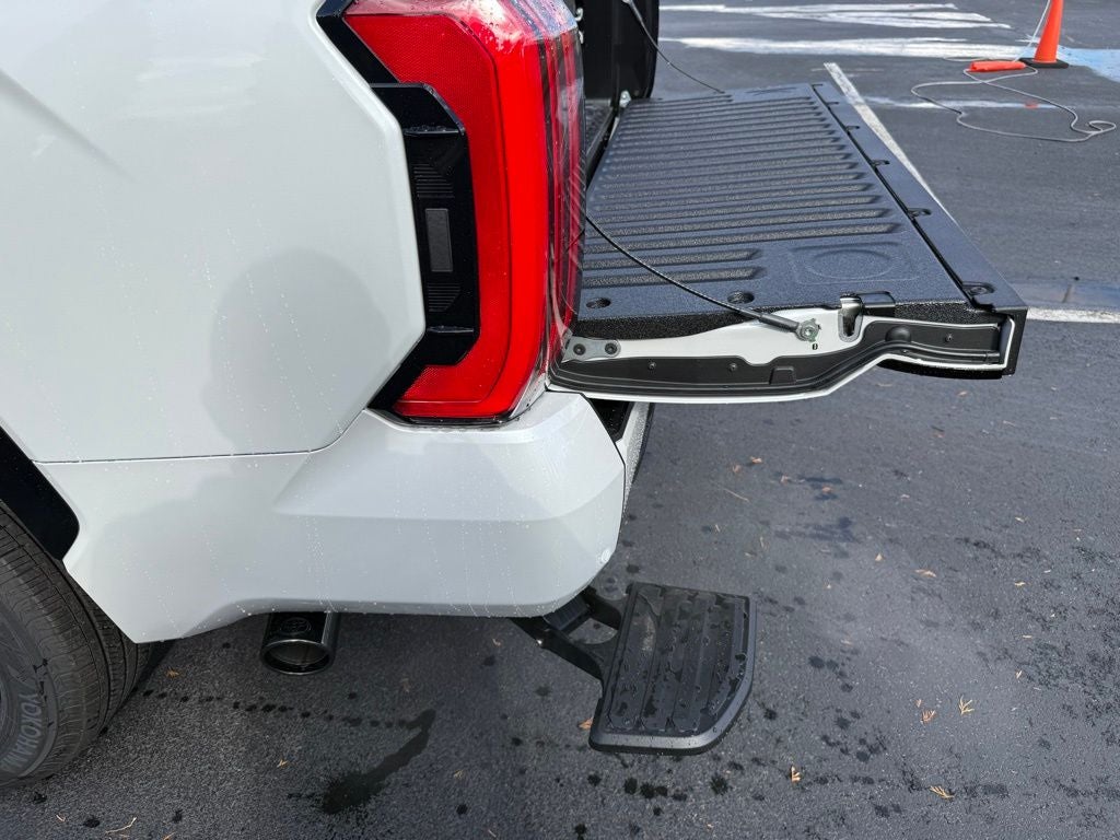 2026 Toyota Tundra i-FORCE MAX Tundra Platinum