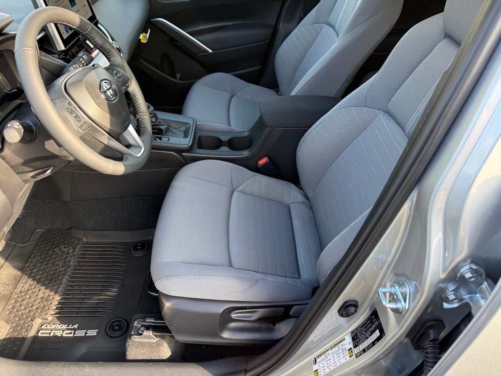 2026 Toyota Corolla Cross Hybrid SE