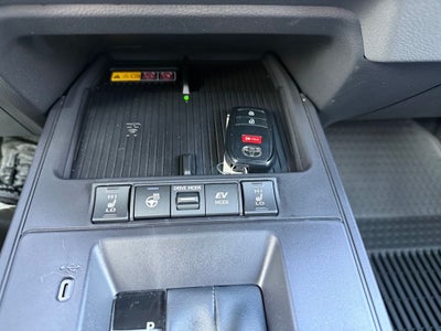 2026 Toyota Corolla Cross Hybrid SE