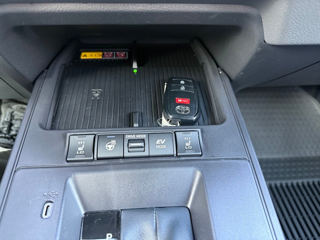 2026 Toyota Corolla Cross Hybrid SE