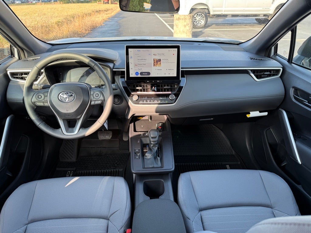 2026 Toyota Corolla Cross Hybrid SE