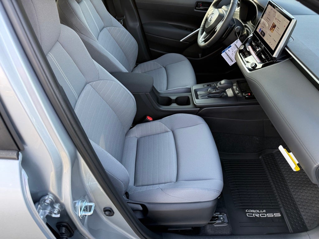 2026 Toyota Corolla Cross Hybrid SE