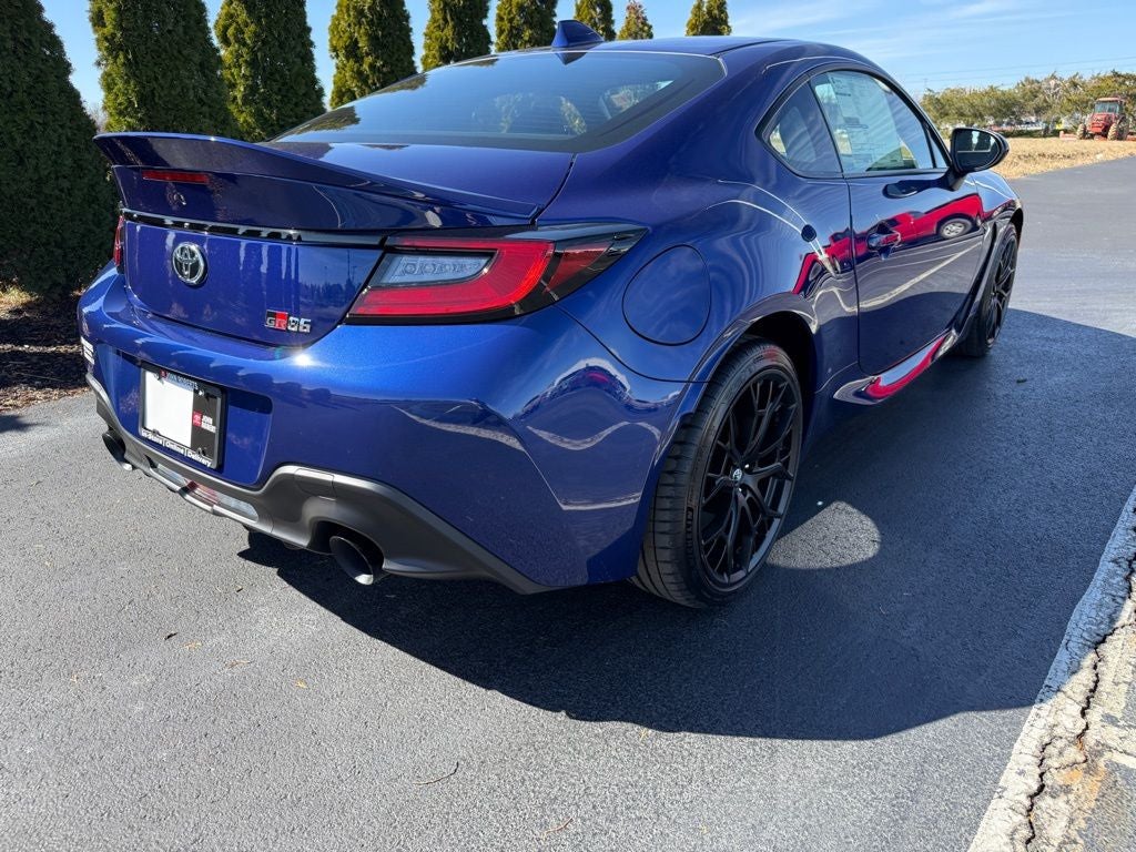 2026 Toyota GR86 Premium MT