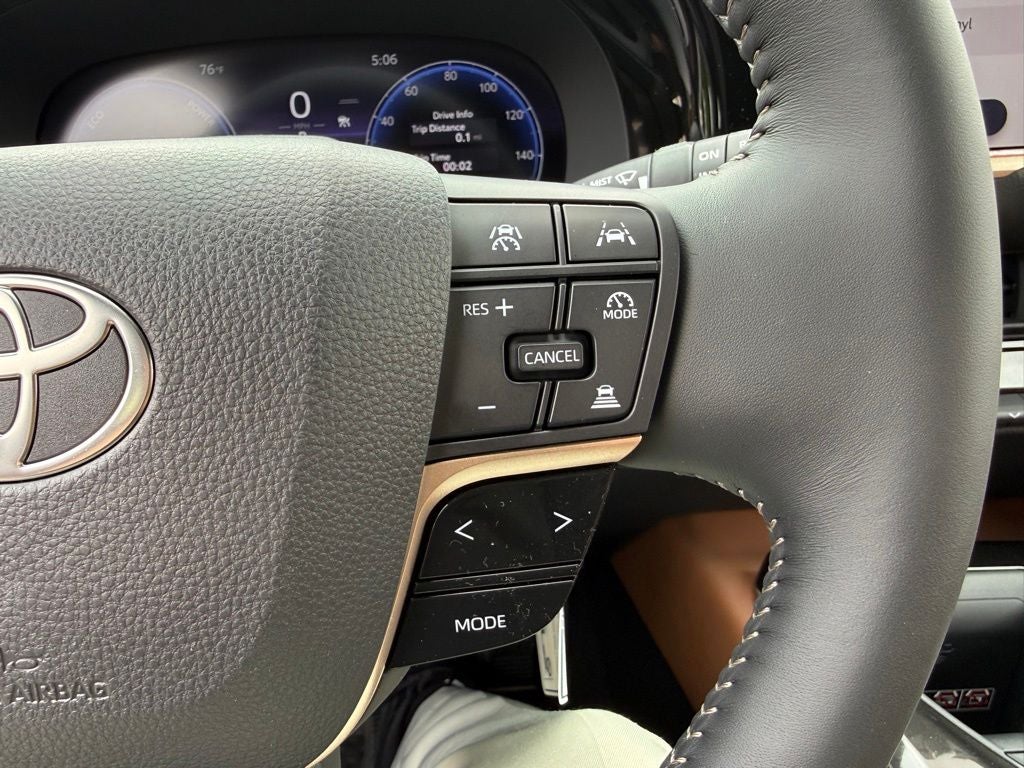 2026 Toyota Toyota Crown Signia Limited