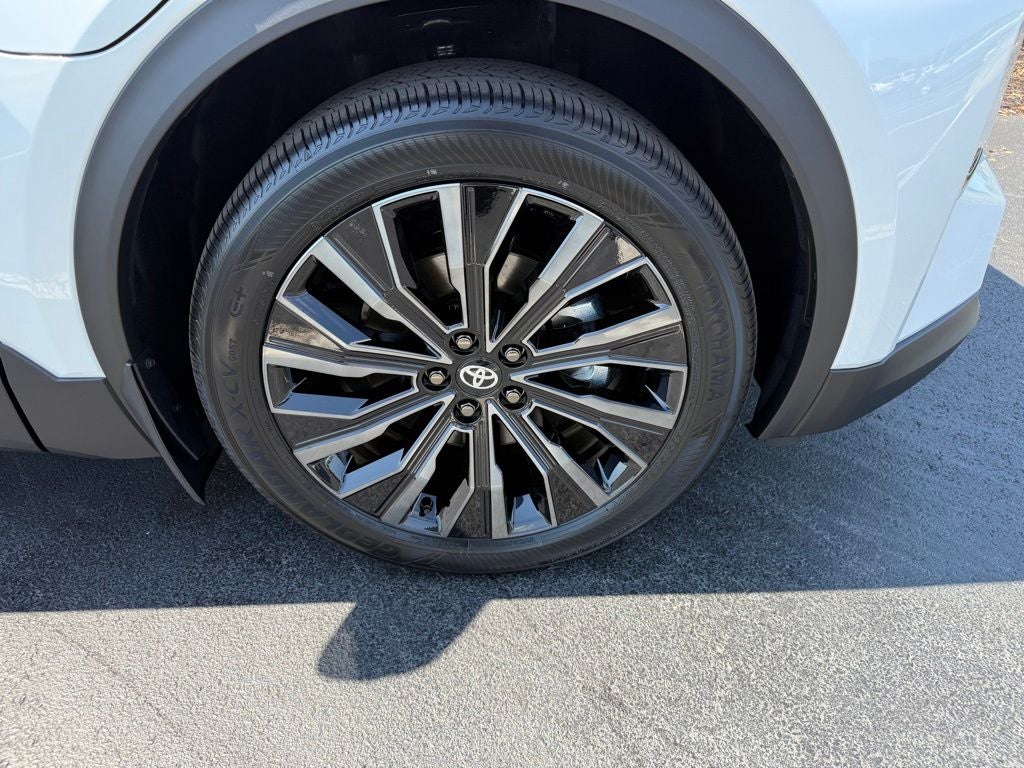 2026 Toyota C-HR XSE