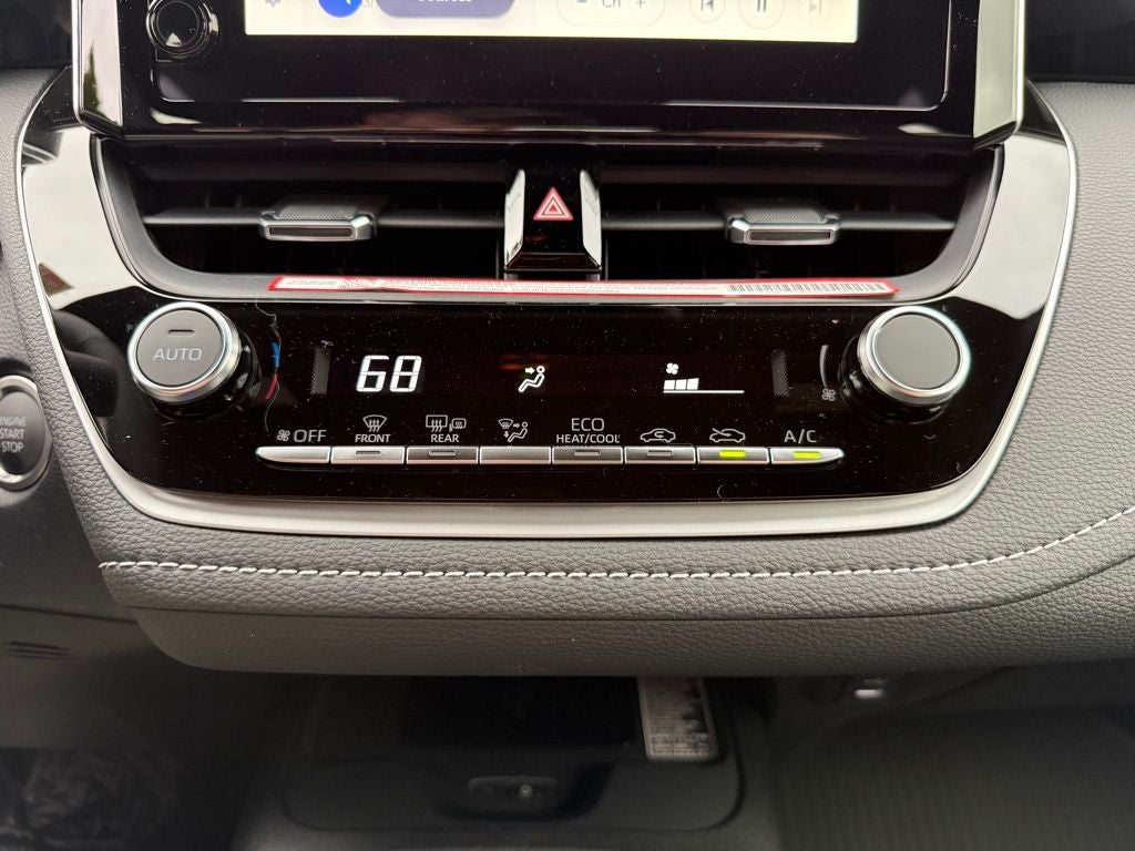 2026 Toyota Corolla Hatchback SE