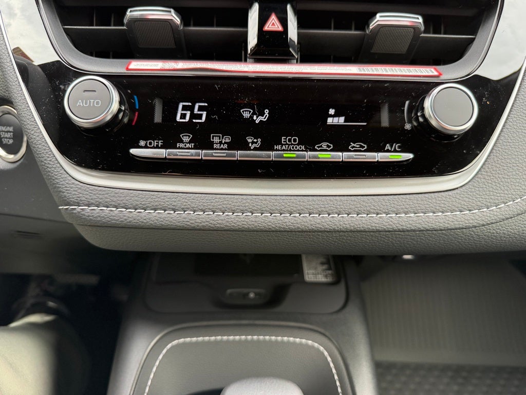 2026 Toyota Corolla Hatchback SE