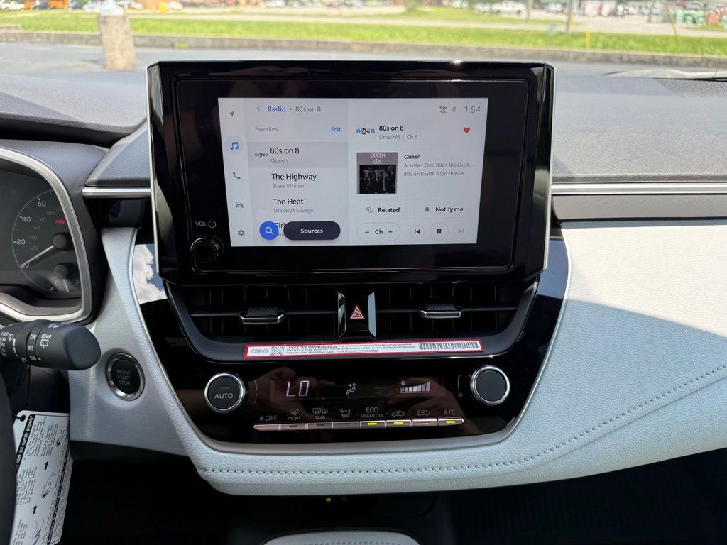 2026 Toyota Corolla Hatchback SE
