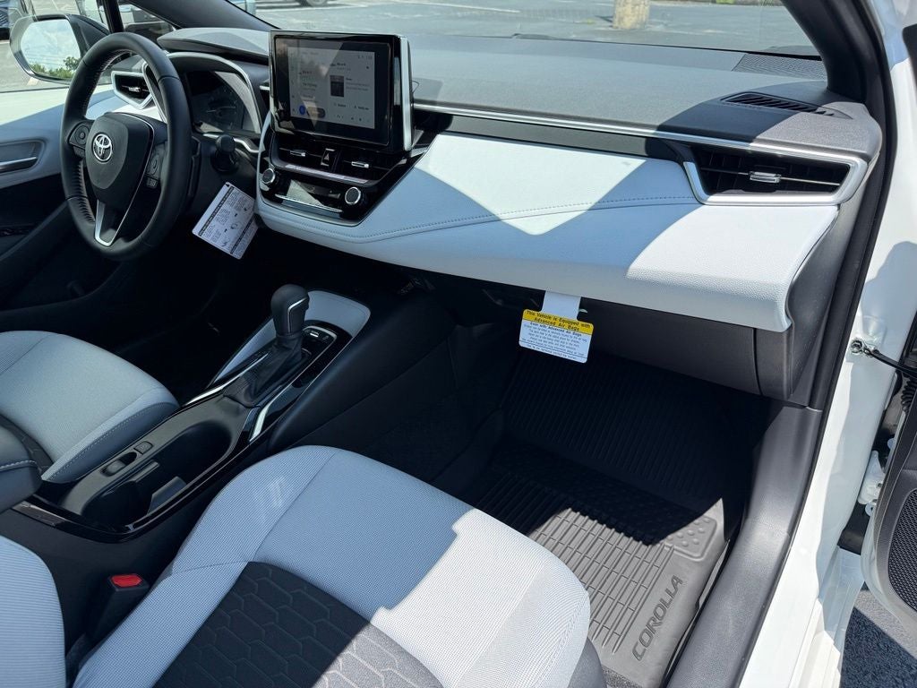 2026 Toyota Corolla Hatchback SE